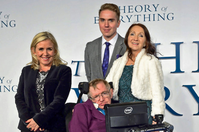 los tres herederos de Stephen Hawking Celebrities