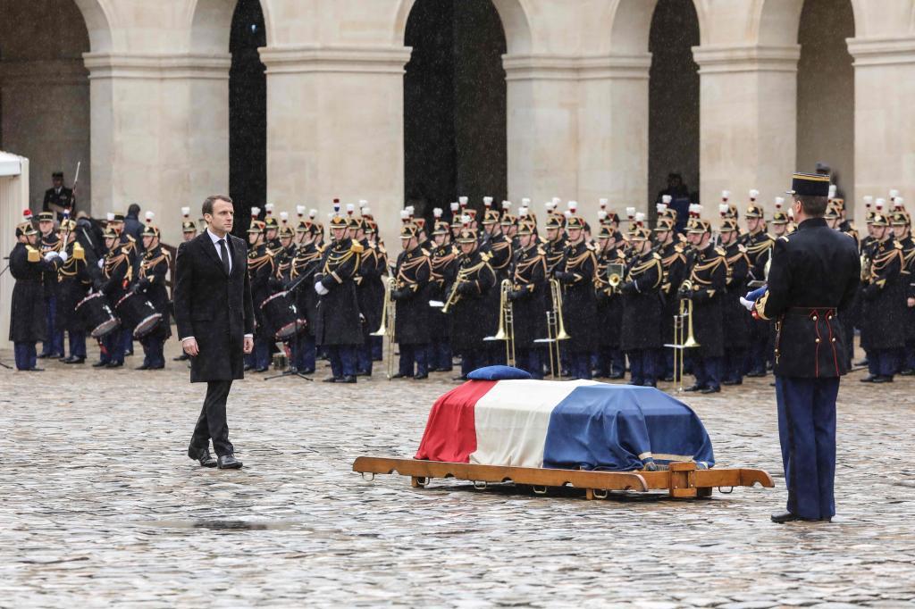 El presidente francs Emmanuel Macron encabez el homenaje nacional...