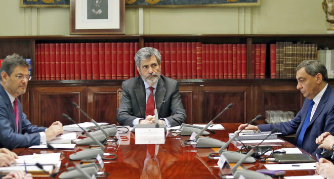 El ministro de Justicia, Rafael Catal; el presidente del CGPJ,...