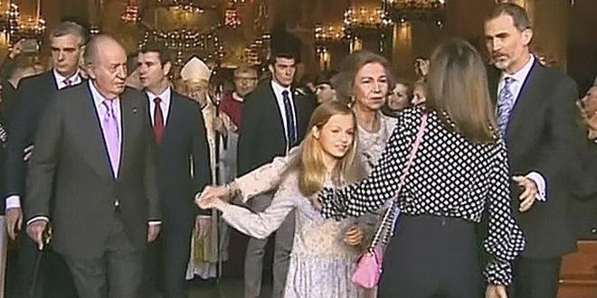 El rifirrafe entre la Reina Letizia y la Reina Sofa en la catedral...