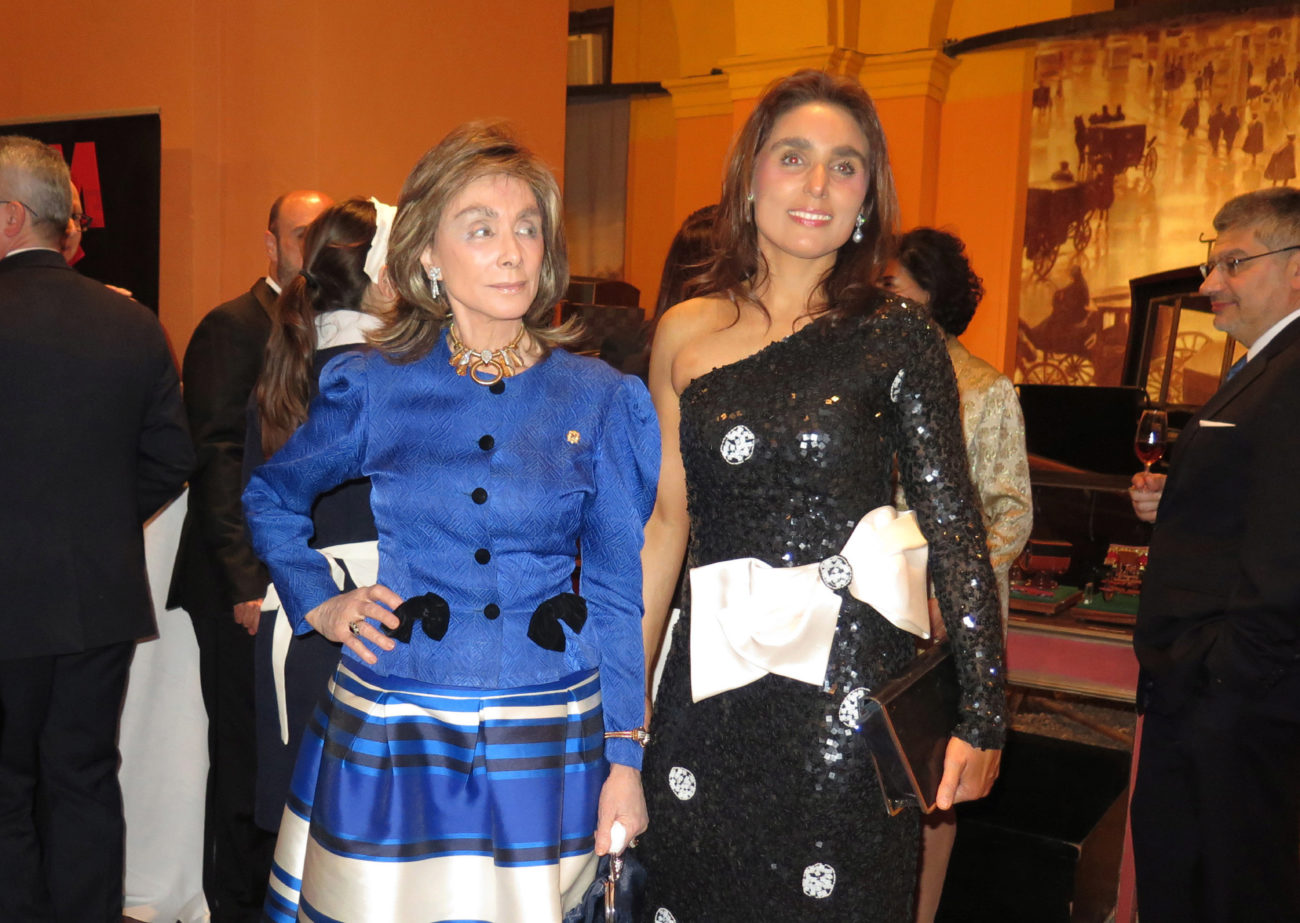 Paloma Arenaza (pte Club Siglo XXI) y Paloma Segrelles (madrina de la...