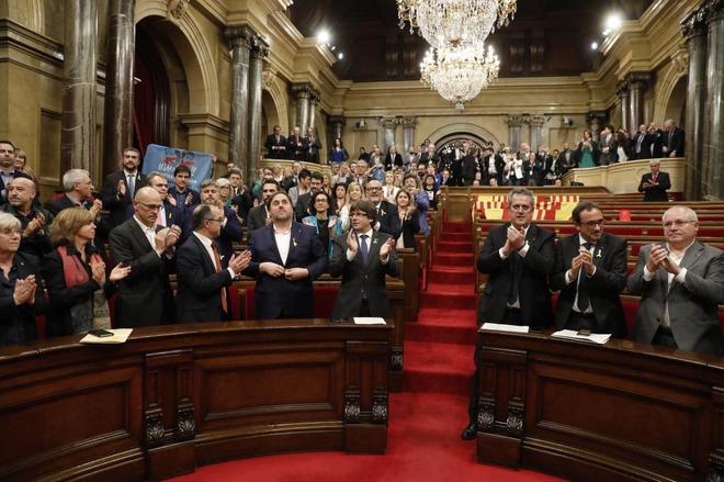 El Parlament declara la independencia de Catalua el pasado 27 de...