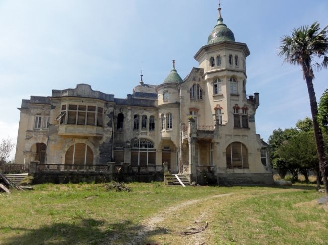 Villa Excelsior, en Luarca. Fue construida en 1912.