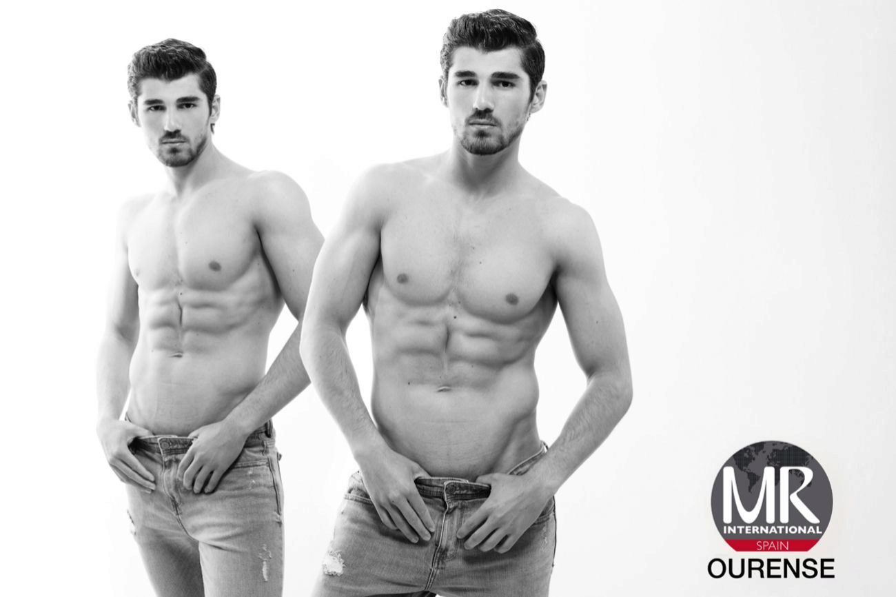 Latinos Guapos Desnudos
