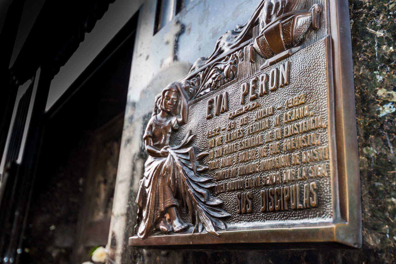 María Eva Duarte de Perón, conocida como Evita, murió a los 33...