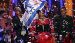 La cantante israel Netta celebra su victoria en Eurovisin.