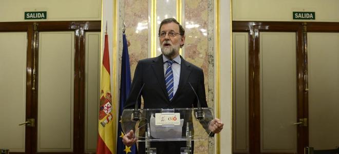 Mariano Rajoy, ayer en el Congreso, tras aprobarse los Presupuestos...