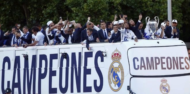 Los jugadores del Real Madrid durante la celebracin de la Champions...