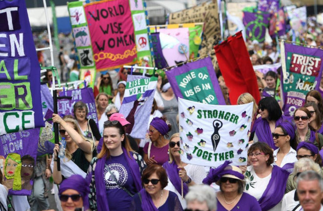 La marcha feminista también ha recorrido las calles de Belfast.