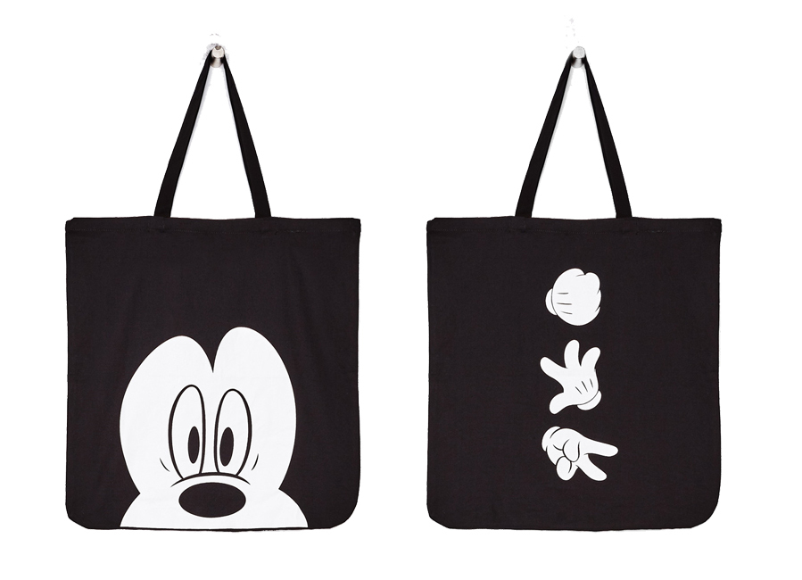 Bolso de tela con dibujo de Mickey (7,99 euros).