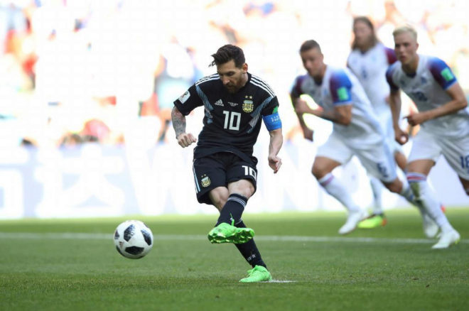 Messi durante el primer partido de Argentina en el Mundial de Rusia...