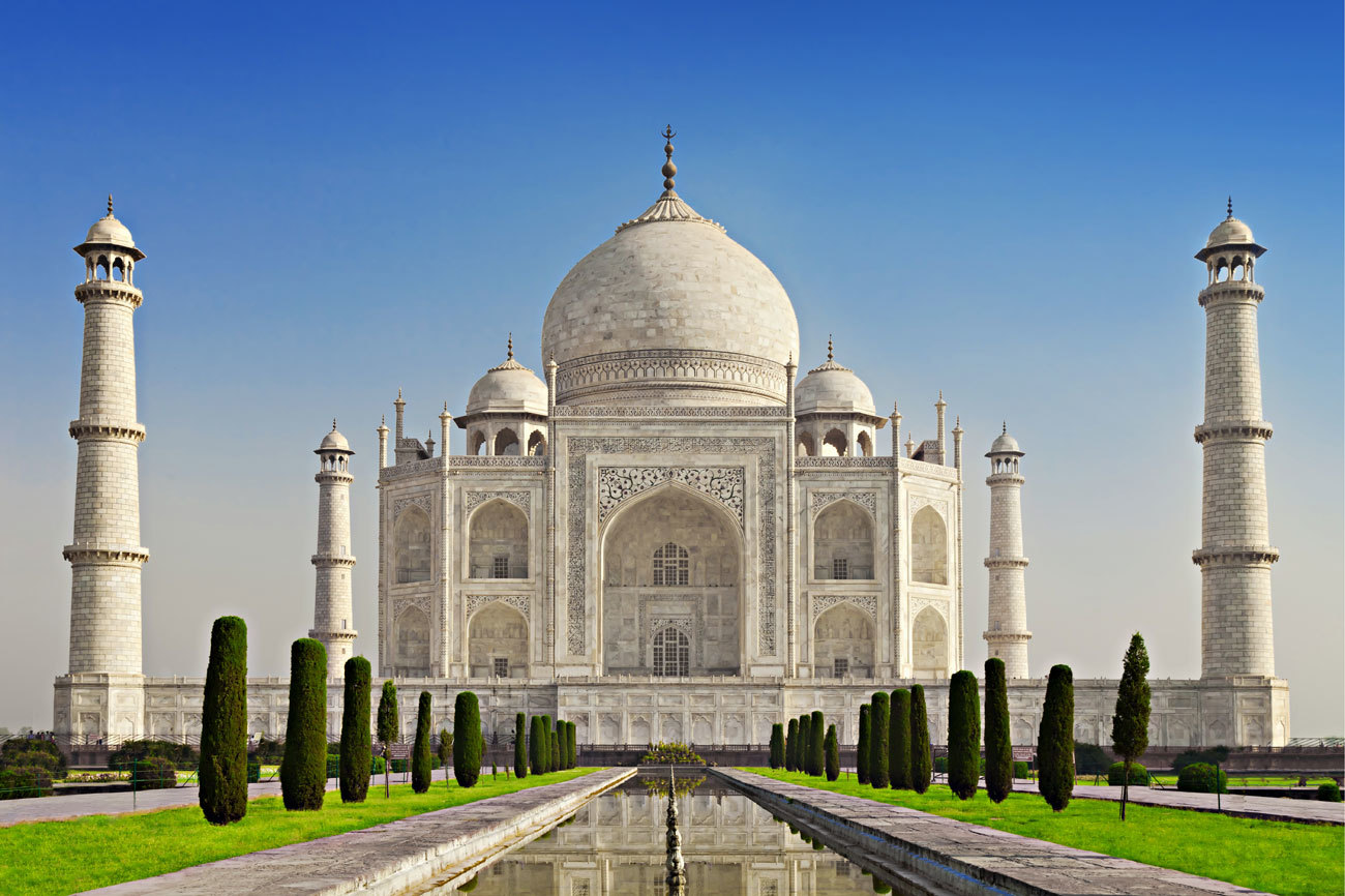 El Taj Mahal, una de las siete maravillas del mundo, forma parte de la...