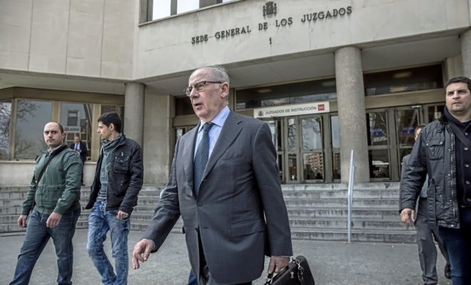 El ex vicepresidente Rodrigo Rato sale de los juzgados de la Plaza de...