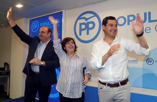 El presidente del PP de Granada, Sebastin Prez; la candidata a...