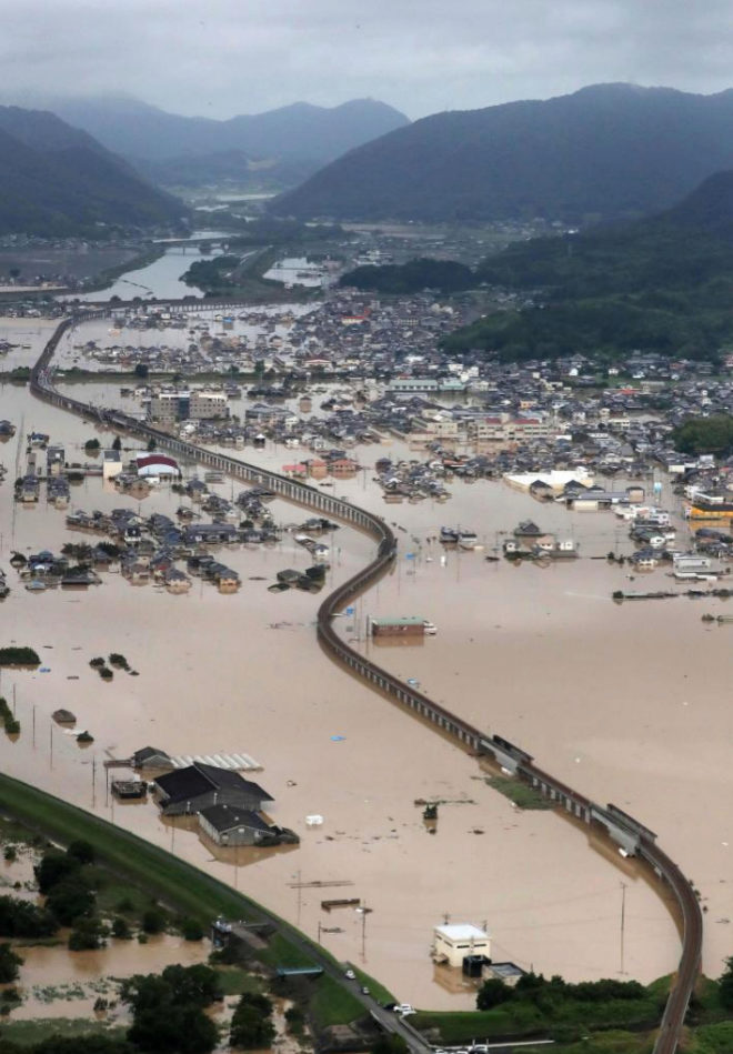 Vista area de la zona inundada del ro Takahashi en Kurashiki, al oeste de Japn.