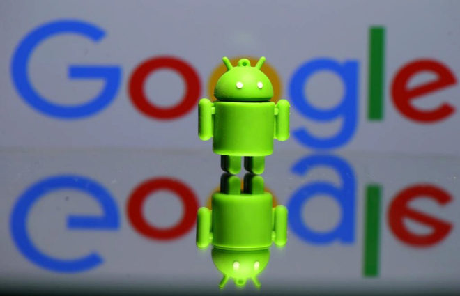 La mascota de Android junto al logo de Google