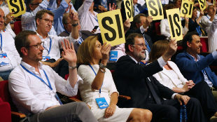 Mariano Rajoy y Mara Dolores de Cospedal durante el Congreso del PP