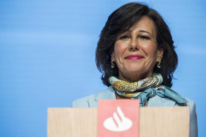 Ana Botín, presidenta del Santander, en la junta de accionistas del...