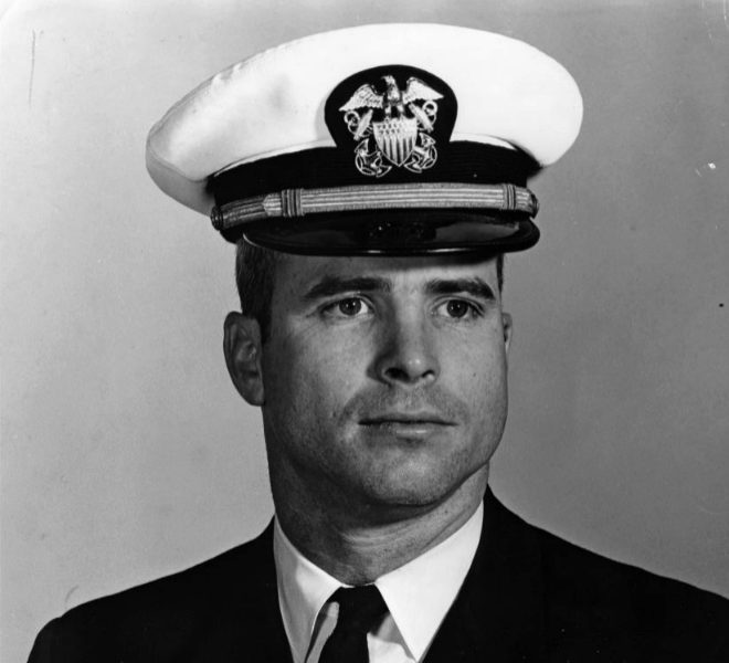 McCain en una fotografía de archivo del 13 de enero de 1964