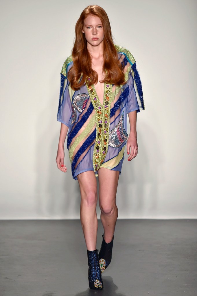 Custo Barcelona y su brillante colección 'Aftersun' en Nueva York Moda