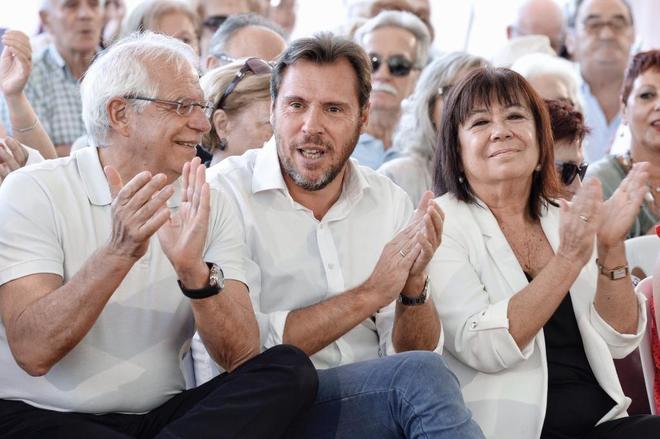 Josep Borrell, scar Puente y Cristina Narbona, en un acto del PSOE...