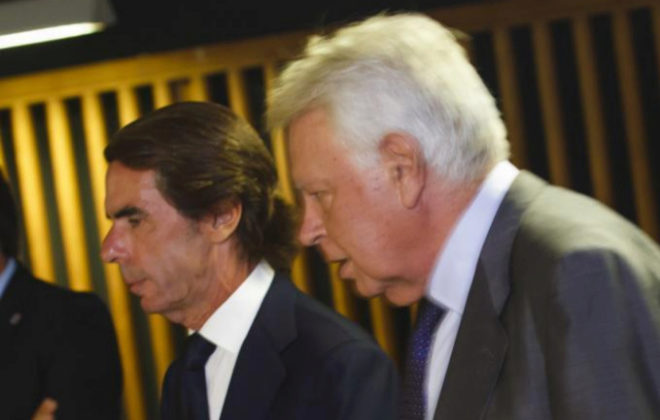 Los ex presidentes del Gobierno, Felipe Gonzlez y Jos Mara Aznar