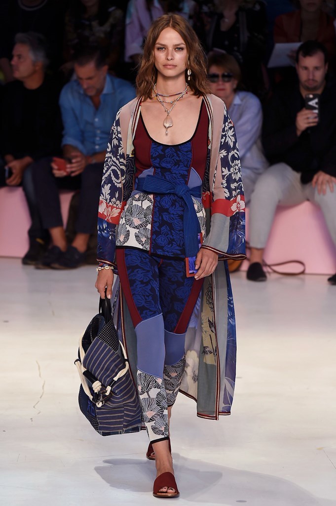 MILAN FASHION WEEK: El viaje por los estampados de Etro | Moda