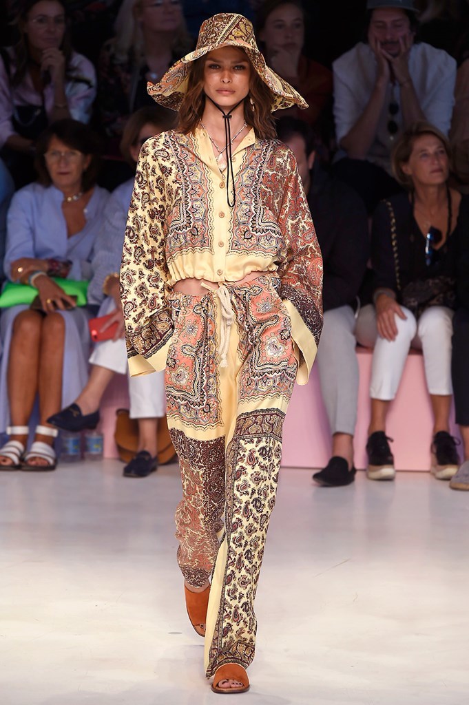 MILAN FASHION WEEK: El viaje por los estampados de Etro | Moda