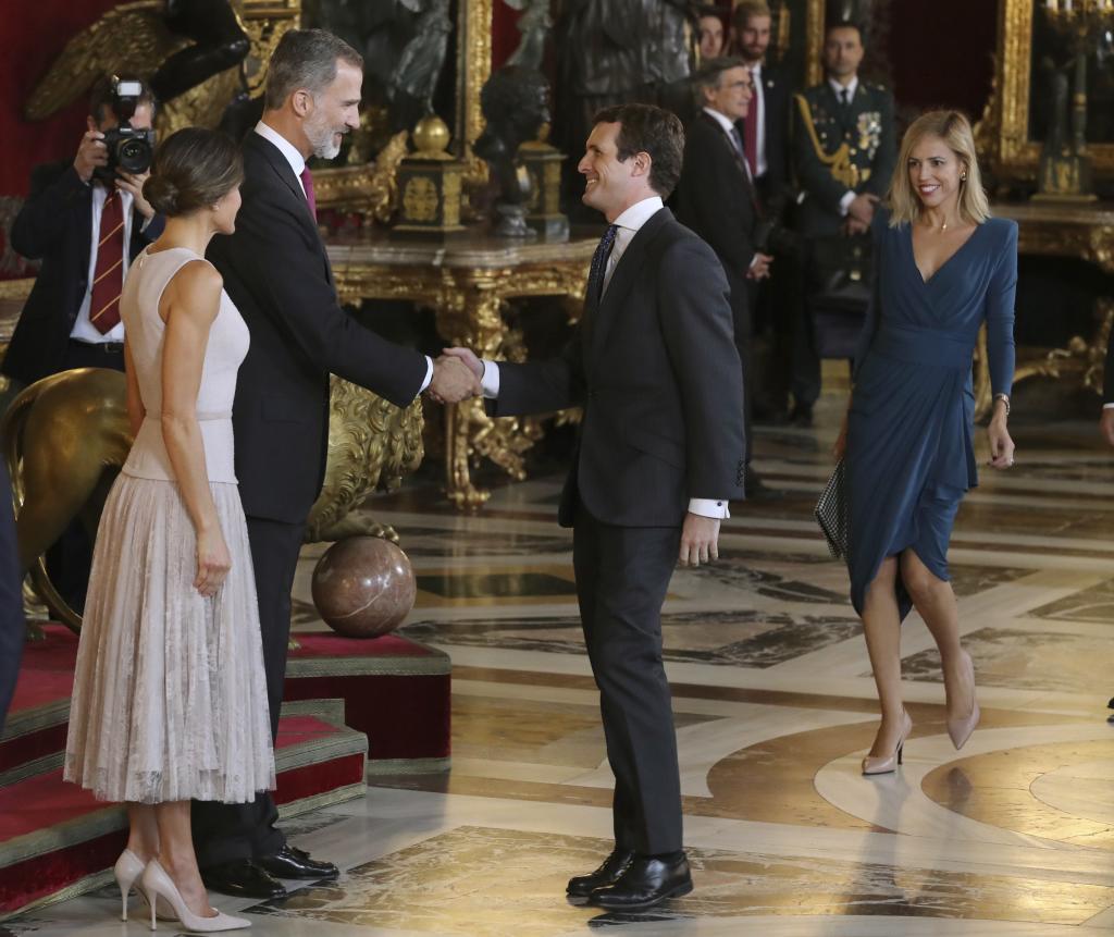 El presidente del PP, Pablo Casado, y su mujer, Isabel Torres
