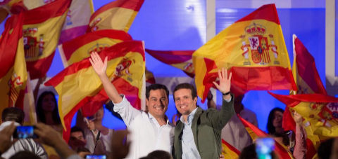 Pablo Casado y el candidato del PP en Andaluca, Juanma Moreno, en un...