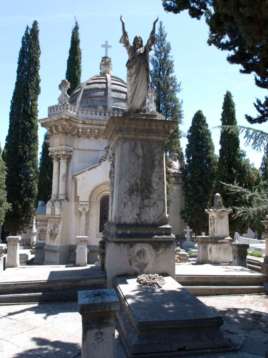 Es uno de los cementerios ms importantes y espectaculares de...