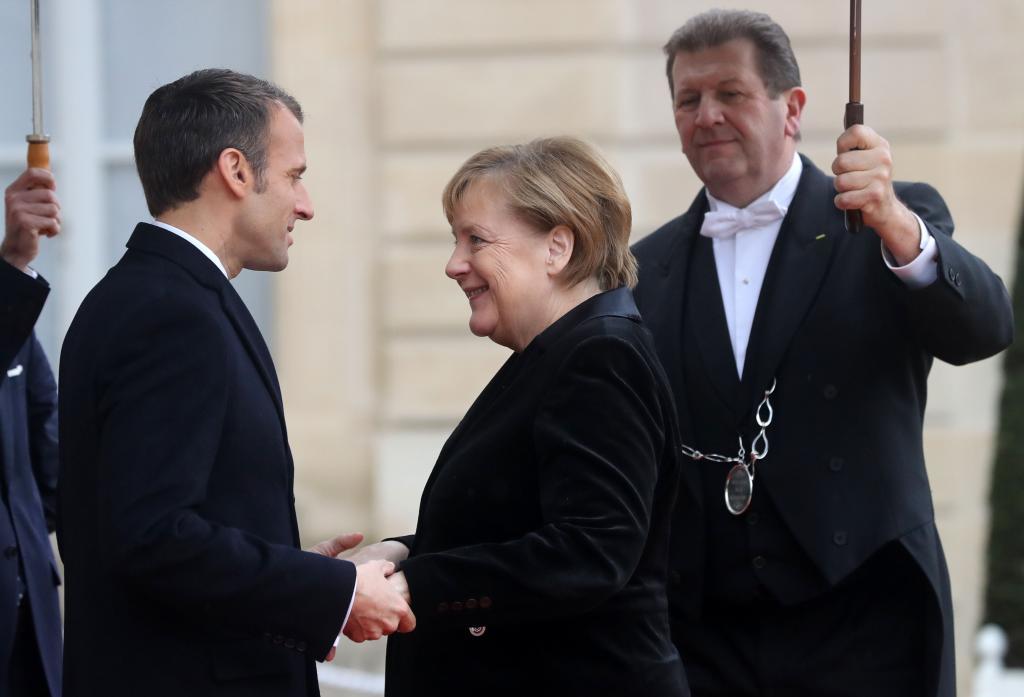 ngel Merkel tambin ha sido recibido por Macron a las puertas de El...