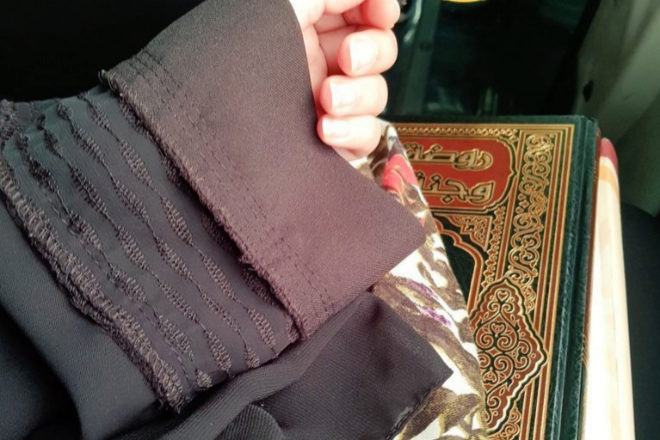 Enseñar las costuras, la protesta viral de las saudíes cansadas de vivir bajo una abaya: "Hoy le damos la vuelta y mañana la quemaremos"