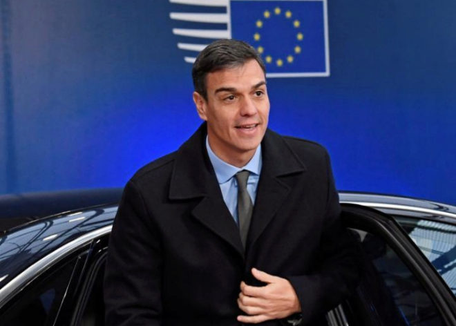 Spain's Prime Minister Pedro Sanchez arrives at an extraordinary EU leaders summit to finalise and formalise the Brexit agreement in Brussels, Belgium November 25, 2018. REUTERS/Piroschka van de Wouw/Pool