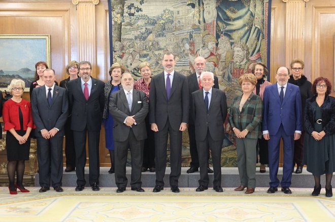 Fotografa de grupo de Felipe VI con la Junta Directiva de la...