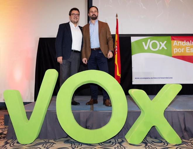 Santiago Abascal y el candidato de Vox a la Junta de Andaluca,...