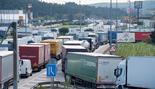 Colas de camiones en la frontera de Catalua con Francia por las...