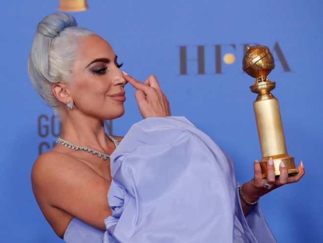 Lady Gaga, con su Globo de Oro a la mejor cancin original por...