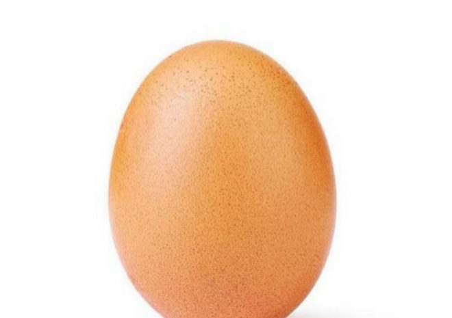 Kylie Jenner se ha visto superada por un huevo de Instagram