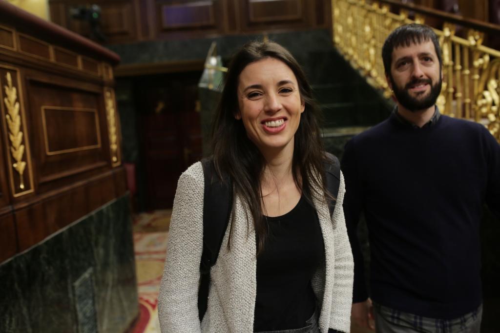 Madrid, 22 de enero de 2019. Irene Montero (Podemos) a su llegada al Pleno del Congreso de los Diputados. Foto: Antonio Heredia
