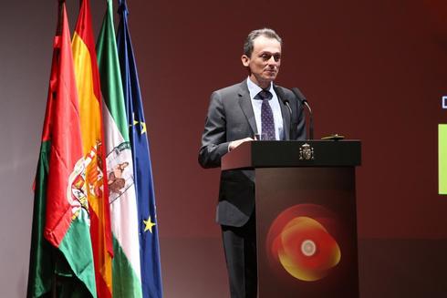 El ministro de Ciencia, Pedro Duque, durante un acto en Granada