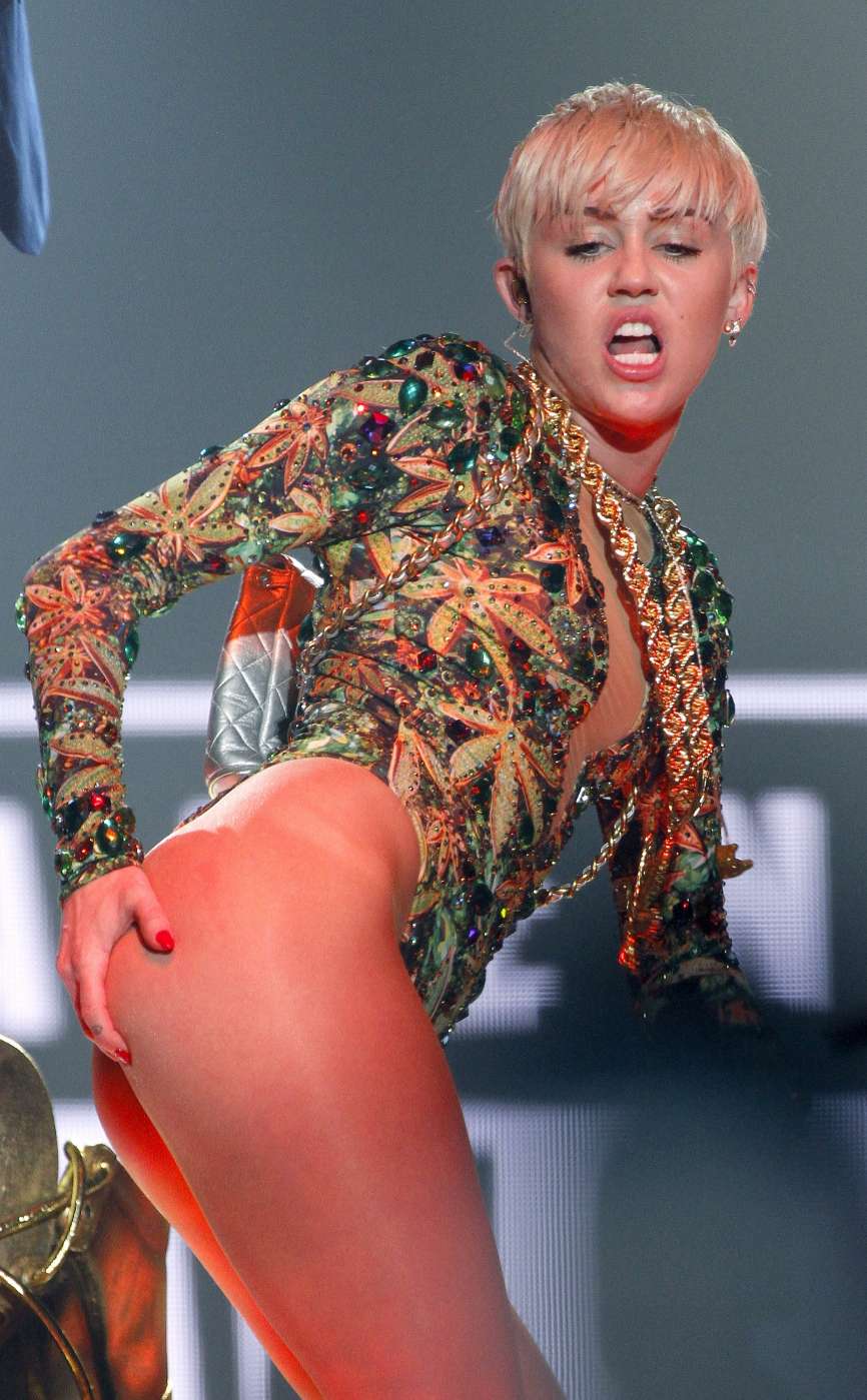 Miley Cyrus celebra el cumpleaños de Hannah Montana recordando que 'no...
