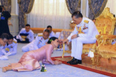 Ceremonia de la boda del rey de Tailandia Vajiralongkorn con Suthida Tidjai.
