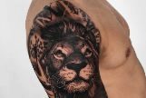 Tatuaje de Miguel Bohigues, de V Tattoo, al futbolista Marc Bartra.