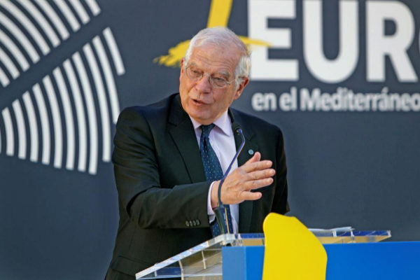 Josep Borrell, candidato socialista a las elecciones europeas, en un...