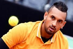 Kyrgios se borra de Roland Garros tras decir que "era una mierda"