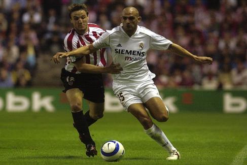 Ral Bravo, en 2004, con el Real Madrid.