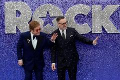 Elton John junto a su marido, David Furnish, en el estreno de su pelcula.