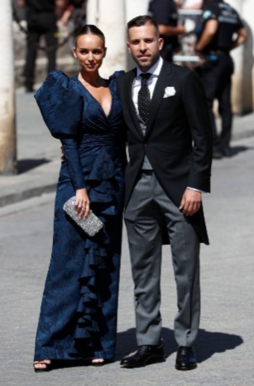 El jugador Jordi Alba y su mujer Romarey Ventura