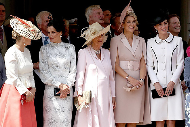 De izda. a dcha.: Sophie de Wessex, La Reina Letizia, la duquesa de Cornualles, la reina Maxima de Holanda y la duquesa de Cambridge en la ceremonia anual de la Orden de la Jarretera.
